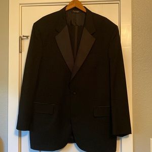 Jos. A. Bank men’s black tuxedo sz 46/39R